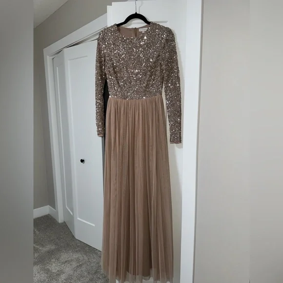 knee length dresses for ladies Zapaka Women Elegant Taupe Mother of The Bride with Lace Appliques Off The Shoulder Chiffon Sheath Long Formal Dress, Taupe / US4 main image 1